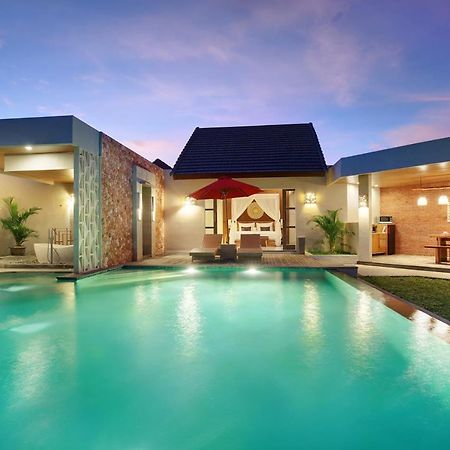 Vivara Bali Private Pool Villas & Spa Retreat 金巴兰 外观 照片